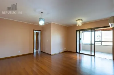 Apartamento à venda no menino deus com 118 m² e 3 dormitórios/quartos disponíveis