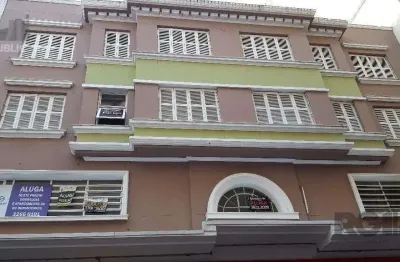 Edifício comercial à venda no centro com área útil de 823 m² para investimento