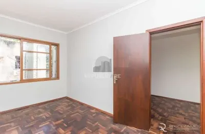 Apartamento à venda no bairro azenha com 46 m² e 1 dormitório/quarto disponível.