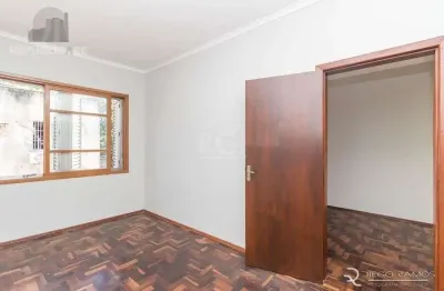 Apartamento à venda na azenha com 46 m² e 1 dormitório/quarto disponível.