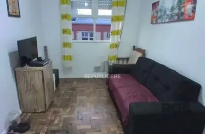 Apartamento à venda no bairro camaquã, com 48m² e 2 dormitórios/quartos disponíveis.