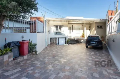 Casa residencial à venda no bairro cristal com 361 m² e 6 dormitórios/quartos.