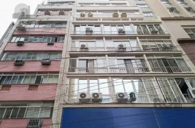 Escritório à venda no centro histórico com área útil disponível para negócio