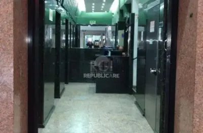 Escritório à venda no centro histórico com 25 m² de área útil disponível.