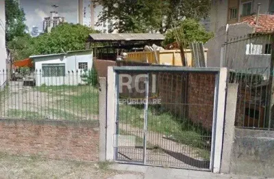 Terreno à venda no bairro petrópolis com 0 dormitórios/quartos e área disponível.