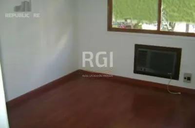 Apartamento de 3 dormitórios no bairro petrópolis com 105 m² à venda