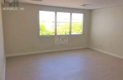 Escritório à venda no centro histórico com 29m² de área útil disponível.