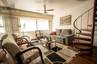 Cobertura à venda no bairro auxiliadora com 237 m² e 3 dormitórios/quartos.