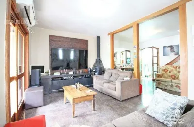 Casa residencial à venda no bairro partenon com 151 m² e 3 dormitórios/quartos.