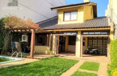 Casa residencial à venda no menino deus com 219 m² e 3 quartos/dormitórios.