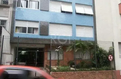 Apartamento à venda no centro histórico com 1 dormitório e 38 m² de área útil.