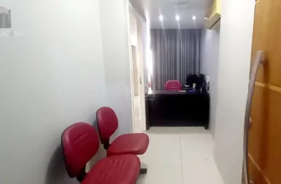 Escritório à venda no centro histórico com 51m² de área utilizada para negócios