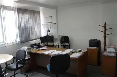 Escritório à venda no centro histórico com 60 m² de área útil disponível