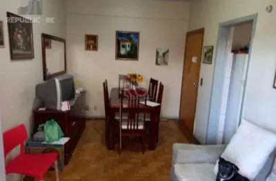 Apartamento à venda no centro histórico com 55 m² e 2 dormitórios/quartos disponíveis