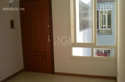 Apartamento à venda em camaquã com 54m² e 2 dormitórios/quartos disponíveis.