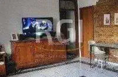 Apartamento à venda em petrópolis com 94 m² e 2 dormitórios/quartos disponíveis.