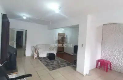 Casa residencial à venda no bairro teresópolis com 226 m² e 5 dormitórios/quartos.