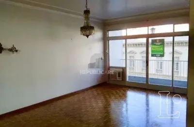 Apartamento à venda no centro histórico com 3 dormitórios/quartos e 153 m² de área útil