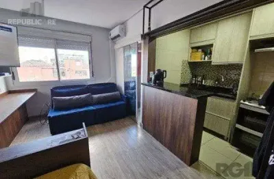Apartamento à venda na cidade baixa com 25 m² e 1 dormitório/quarto disponível