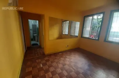 Apartamento à venda no centro histórico com 1 dormitório e 50 m² de área útil