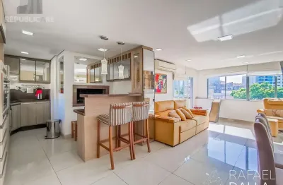 Apartamento cobertura à venda no bairro cidade baixa com 117 m² e 3 dormitórios/quartos.