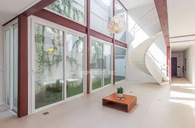 Casa residencial à venda no centro histórico com 450 m² e 4 dormitórios/quartos.