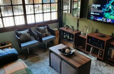 Casa em condomínio à venda no bairro Medianeira com 117 m² e 3 dormitórios/quartos