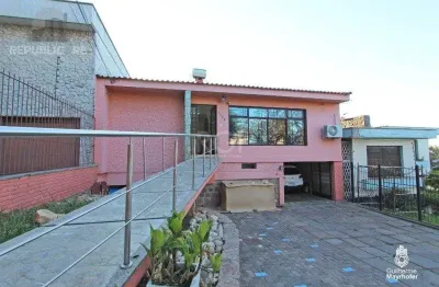 Casa residencial à venda no bairro menino deus com 5 dormitórios/quartos e 500 m² de área útil.