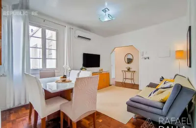 Apartamento à venda no bairro auxiliadora com 90m² e 3 dormitórios/quartos.