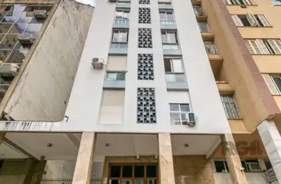 Apartamento à venda no centro histórico com 26 m² e 1 dormitório/quarto disponível.