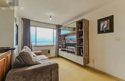 Apartamento à venda no bairro cristal, 62 m² com 2 dormitórios/quartos disponíveis.