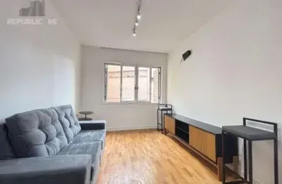 Apartamento à venda no centro histórico com 1 dormitório e 41 m² de área útil