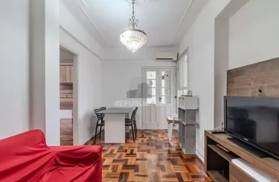 Apartamento à venda no centro histórico com 64m² e 2 dormitórios/quartos disponíveis