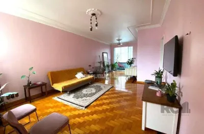 Apartamento à venda no centro histórico com 135 m² e 3 dormitórios/quartos.