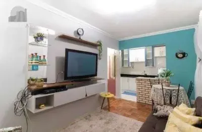 Apartamento à venda no centro histórico com 39m² e 1 dormitório/quarto disponível.