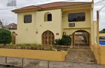 Casa residencial à venda no bairro floresta com 510 m² e 3 dormitórios/quartos.