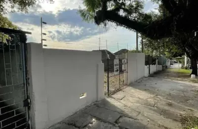 Terreno à venda no bairro santo antônio com área disponível para construção.