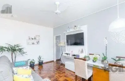 Apartamento à venda no bairro azenha com 65 m² e 2 dormitórios/quartos disponíveis.