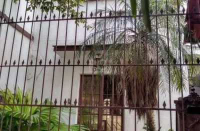 Casa residencial à venda no bairro floresta com 400 m² e 3 dormitórios/quartos.