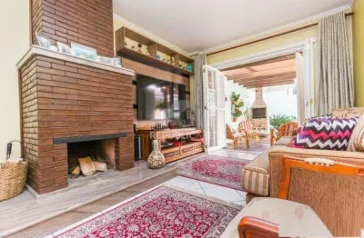 Casa residencial à venda no bairro teresópolis com 258 m² e 3 dormitórios/quartos.