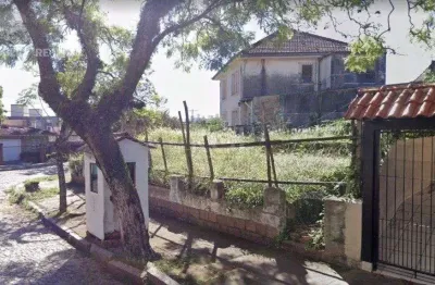 Terreno à venda no bairro teresópolis com área construída disponível para projetos
