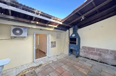 Apartamento à venda com 1 dormitório, localizado no bairro teresópolis, 42 m².