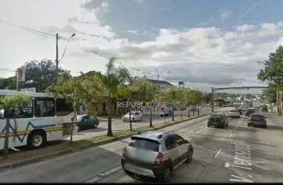 Terreno à venda no bairro teresópolis com área disponível para construção.