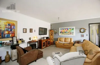 Apartamento à venda em moinhos de vento com 127 m² e 3 dormitórios/quartos disponíveis.