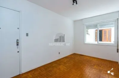 Apartamento à venda no menino deus com 1 dormitório e 40m² de área útil disponível.