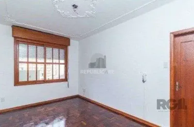 Apartamento à venda no centro histórico com 2 dormitórios/quartos e 72 m²