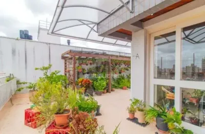 Cobertura à venda no menino deus com 203 m² e 3 dormitórios/quartos disponíveis.