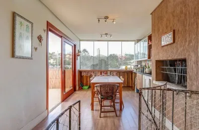 Cobertura à venda no bairro praia de belas com 118m² e 2 dormitórios/quartos