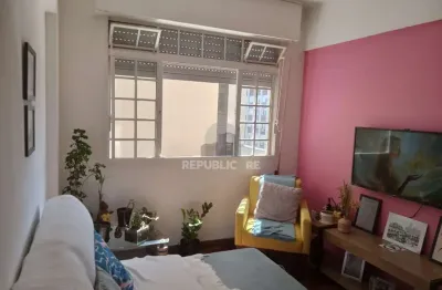 Apartamento à venda no menino deus com 41 m² e 1 dormitório/quarto disponível!