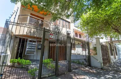 Apartamento à venda com 87 m², 2 dormitórios/quartos no bairro bela vista.